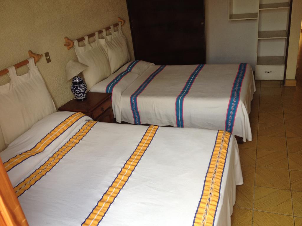 Hostal Casa Castillo Морелия Номер фото