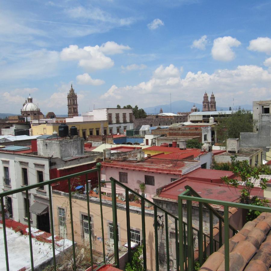 Hostal Casa Castillo Морелия Экстерьер фото